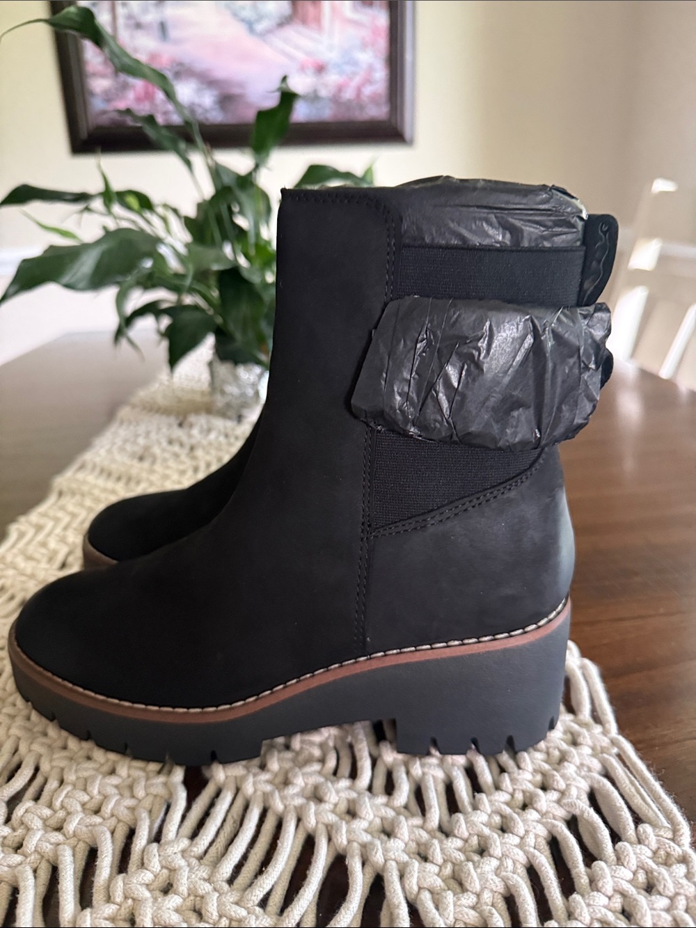 Blondo Black Lug Platform Chelsea Booties - Picture 3 of 9
